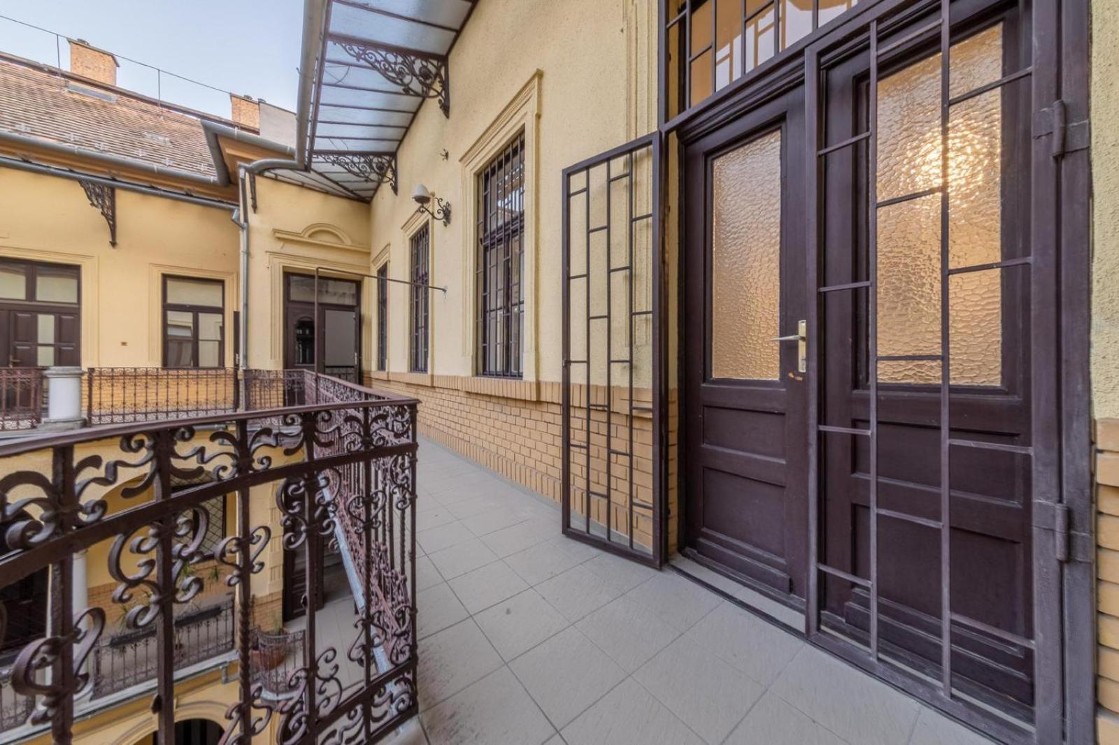 Sass Glamour Apartment Next To St Stephen Basilica S1 Budapest Exteriör bild